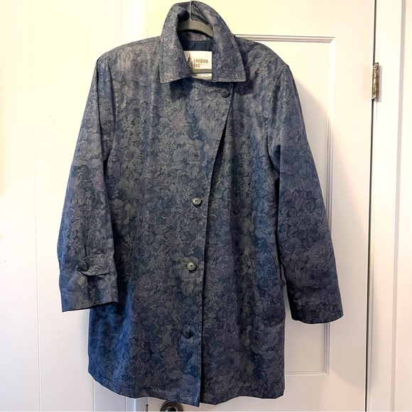 💜 Vintage London Fog Trench Coat Floral 1980s or 1990s Outerwear Great C… - Picture 10 of 15